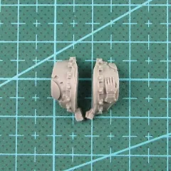 BITS:CATAPHRACTII TERMINATOR SHOULDER PADS - IRON HANDS